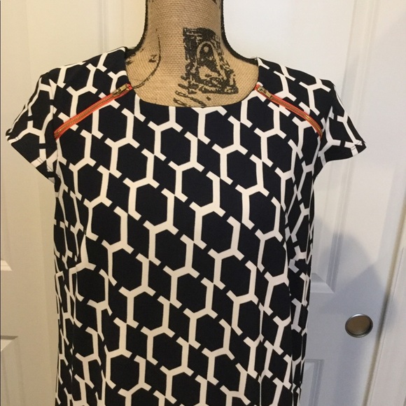 Madison Leigh Woman dress - Picture 2 of 7